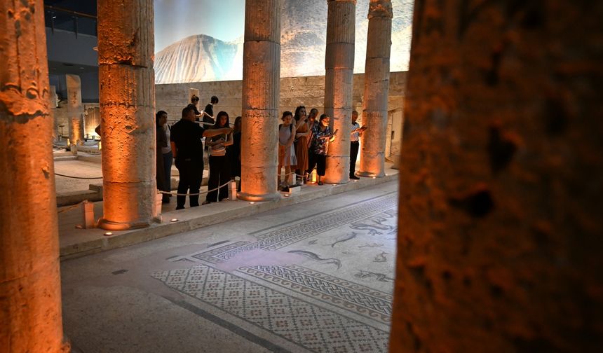 Zeugma Mozaik Müzesi'ni bayramda 15.600 kişi gezdi