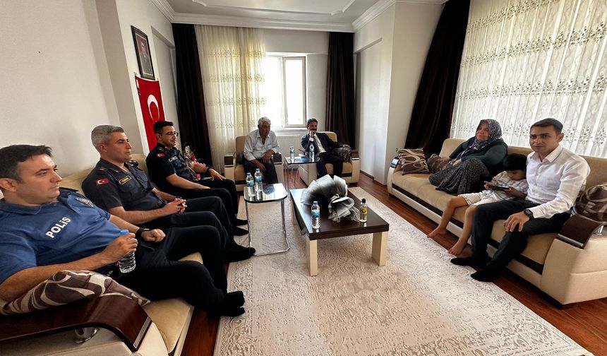 Besni’de 15 Temmuz'da Şehit ve Gazi Aileleri Ziyaret Edildi