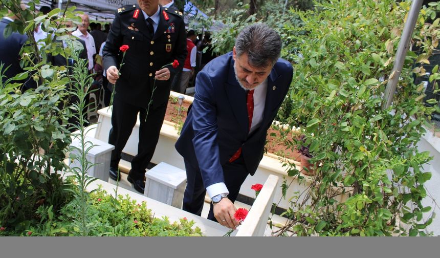 Gaziantep ve çevre illerde şehitlikler ziyaret edildi