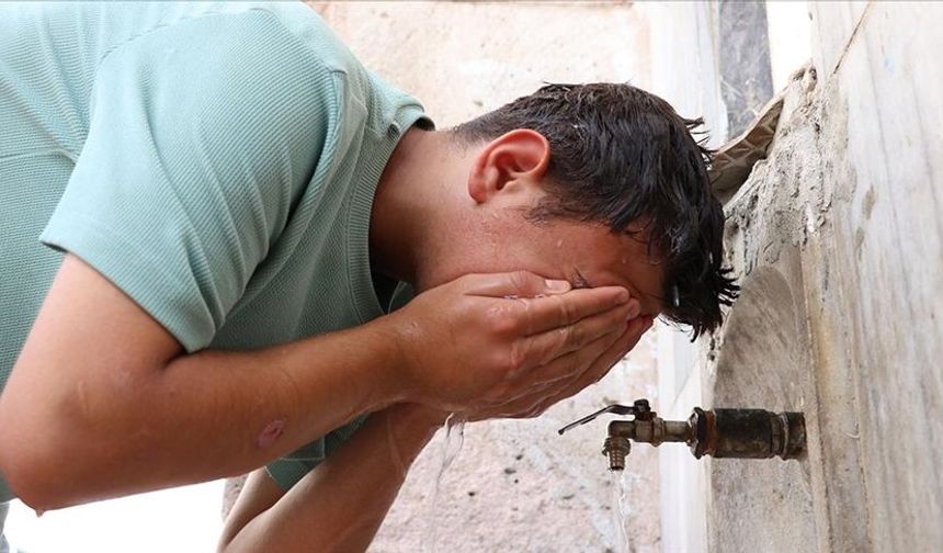 Kilis ve Şanlıurfa’da sıcak hava etkisini sürdürüyor
