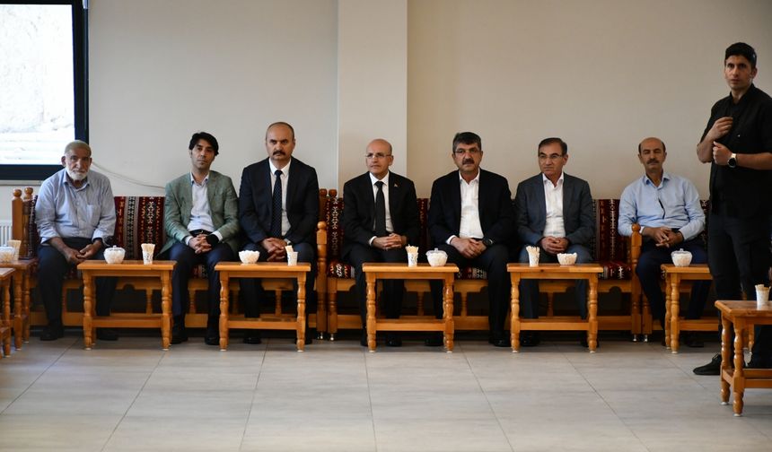 Bakan Şimşek, Batman'da taziyeleri kabul etti