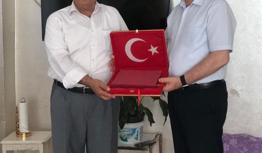 Hayatını kaybeden Müze Müdürü Alper'in ailesine ziyaret