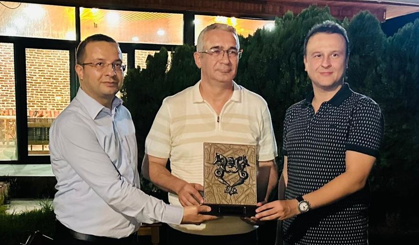 Cizre Ağız ve Diş Merkezi Başhekimi Tüzün’e veda yapıldı