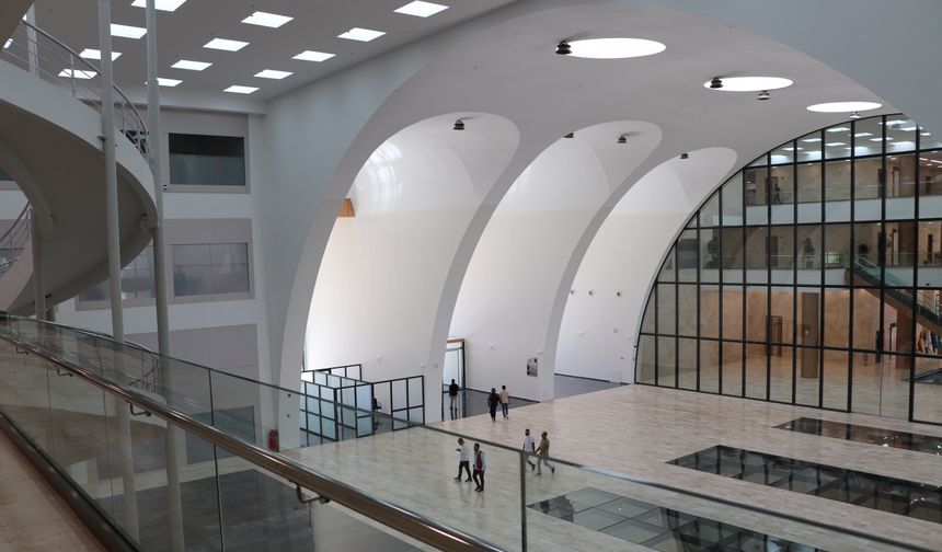 Gaziantep Valiliği yeni binasına taşındı