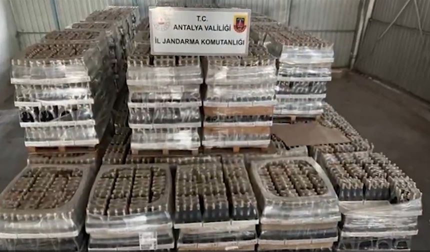 Antalya'da Büyük Çaplı Kaçak Alkol Operasyonu