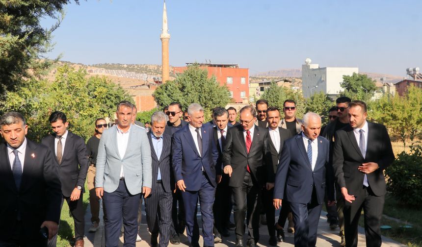 Ticaret Bakanı Ömer Bolat, Siirt'te ziyaretlerde bulundu
