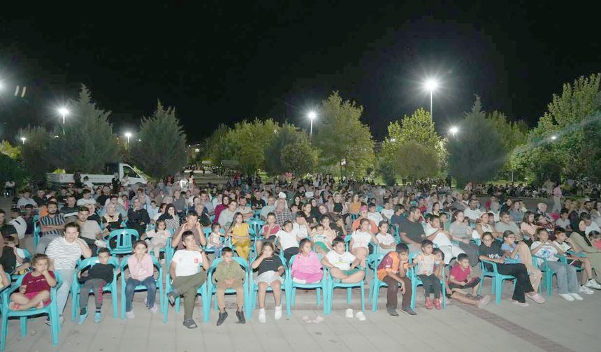 Adıyaman’da Açık Hava Sineması Keyfi