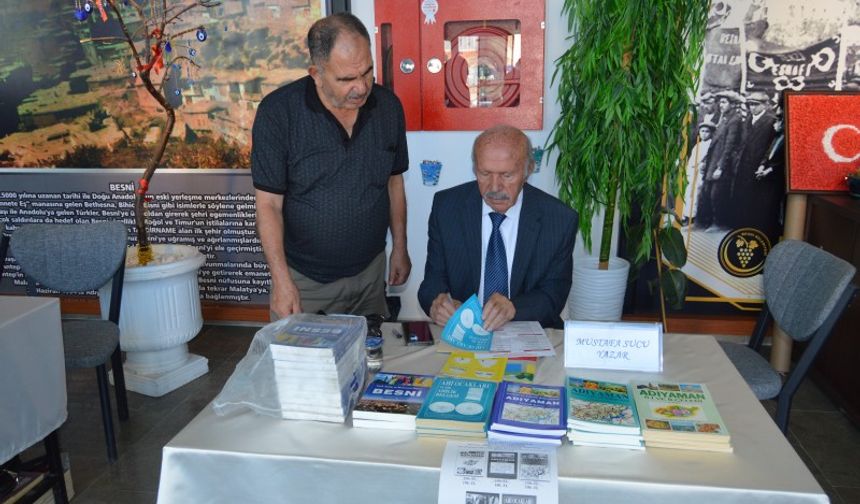 Besni Eğitim Bayram’ında Kitaplar İmzalandı