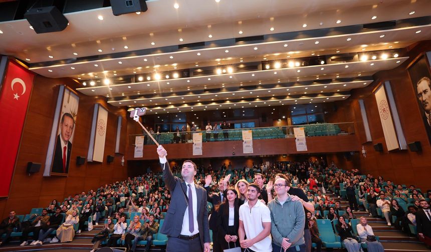 Gençlik Zirvesi tıp fakültesi öğrencilerini buluşturdu