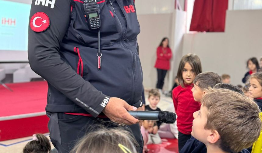 Buse Bilim Koleji tahliye tatbikatı düzenledi