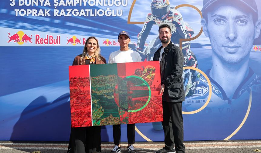 Castrol'dan ‘Işığın ve Rengin Yolculuğu’ eseri