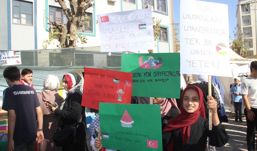 Cizre Müftülüğü Gazze yararına hayır çarşısı açtı