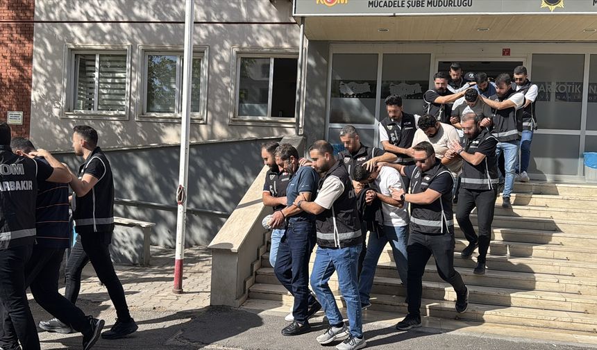 Adıyaman ve 13 ilde eş zamanlı Operasyon