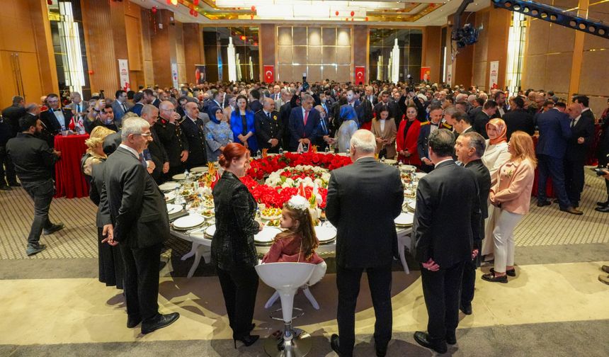 Diyarbakır'da Cumhuriyet Bayramı resepsiyonu yapıldı