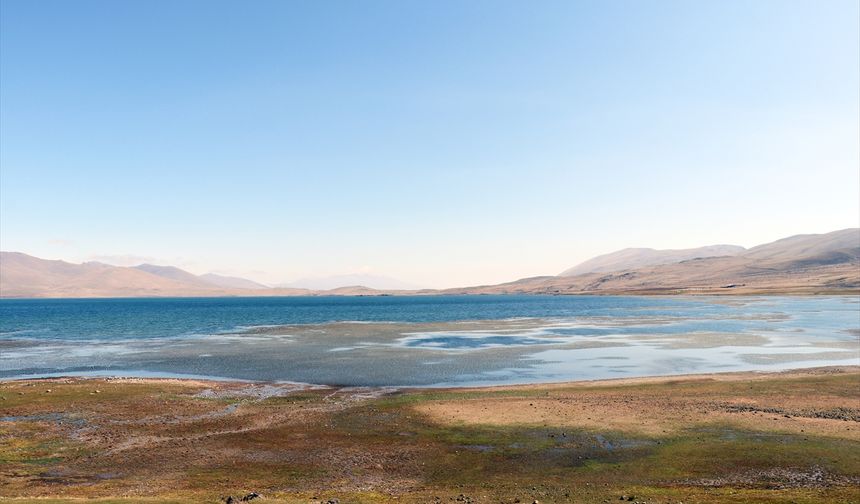 Doğa harikası Balık Gölü küçülüyor