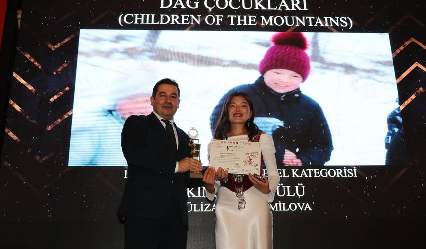 Türk Dünyası Belgesel Festivali Ödülleri Verildi