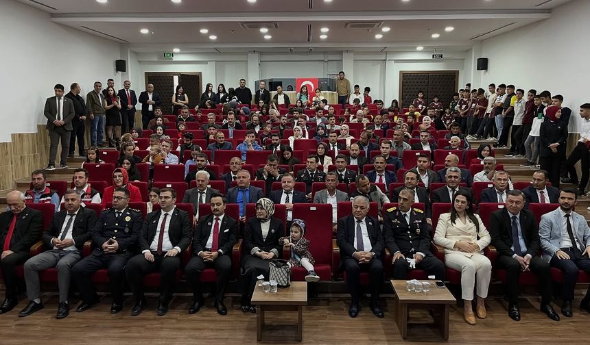 İslahiye ve Nurdağı'nda Cumhuriyet'in 102. yılı kutlandı