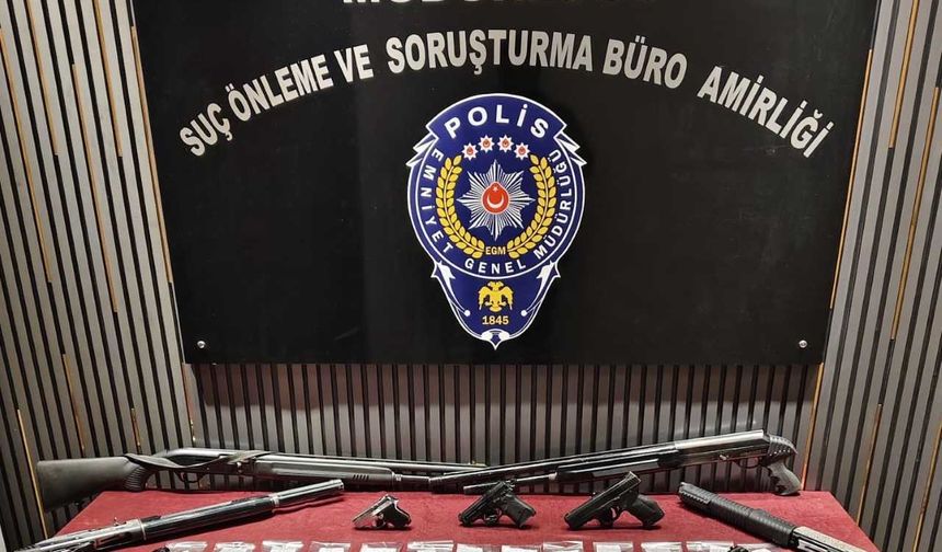 Gaziantep'te 1 aranan şahıs olmak üzere 4 Gözaltı