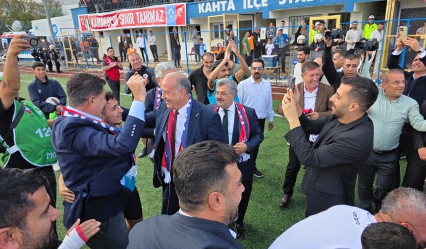 Kahta 02 Adıyaman Futbol Tarihine Geçti