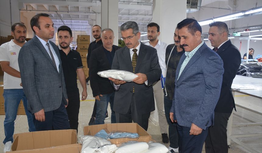 Şırnak Valisi Ekici, tekstil atölyesini ziyaret etti