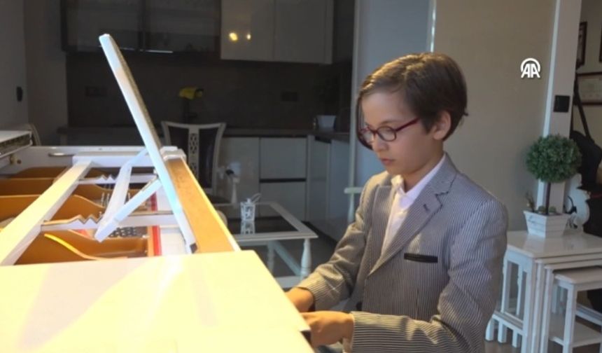 10 Yaşındaki Müzik Dâhisi Lise Diploması Alıyor!