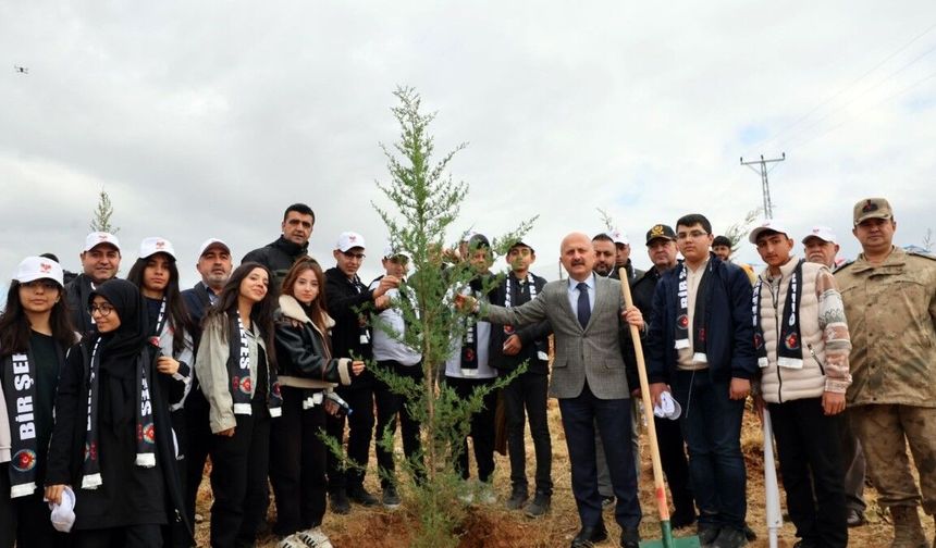 Adıyaman'da şehitler anısına 150 fidan dikildi