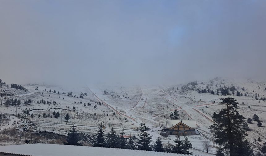 Bolu’nun Yüksek Kesimlerine Mevsimin İlk Karı