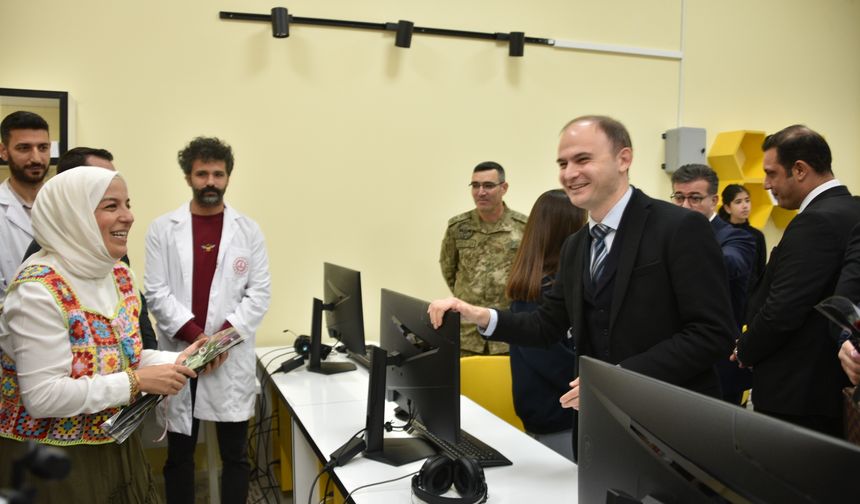 MÜSİAD Şanlıurfa'da dijital teknoloji sınıfı açtı