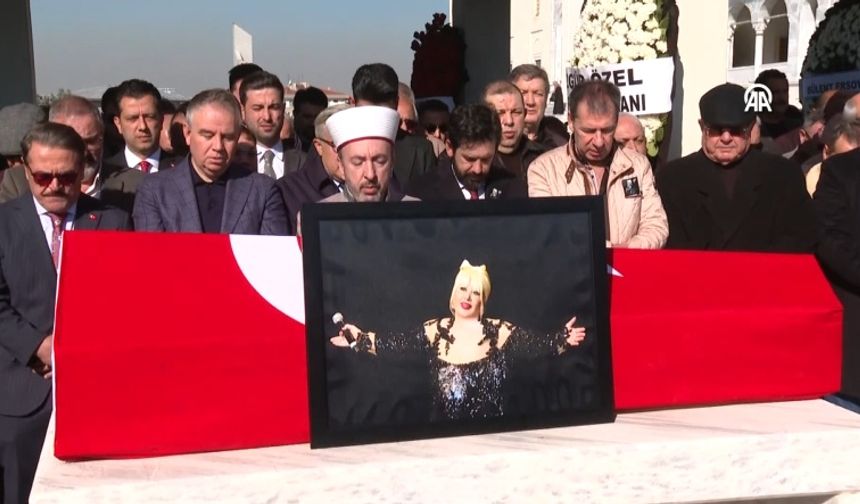 Sevenleri Muazzez Abacı’yı Uğurladı