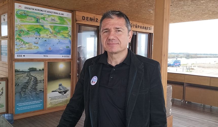 Yaralı caretta caretta Antalya'da denize bırakıldı