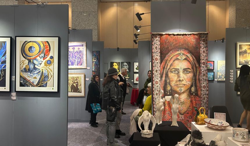 6. İstanbul Sanat Fuarı'nda 10 bin eser sergilendi