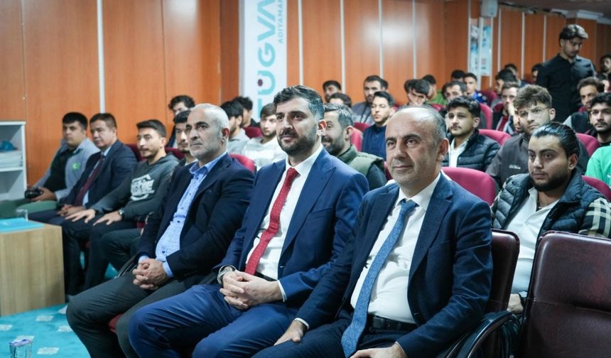 Rektör Keleş, TÜGVA öğrencileriyle buluştu