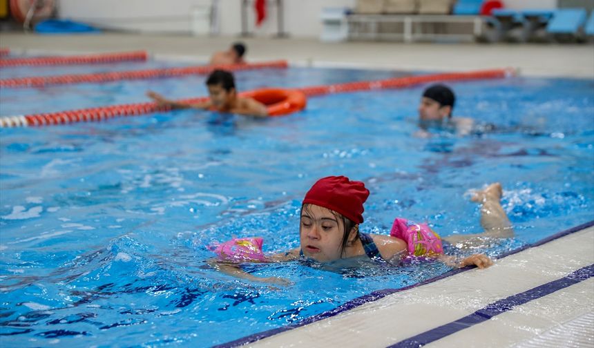 Diyarbakır’da Engelliler İçin Yüzme Etkinliği Düzenlen