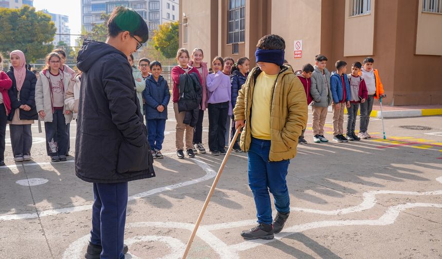 Kayapınar’da Öğrencilere Engellilik Empati Eğitimi