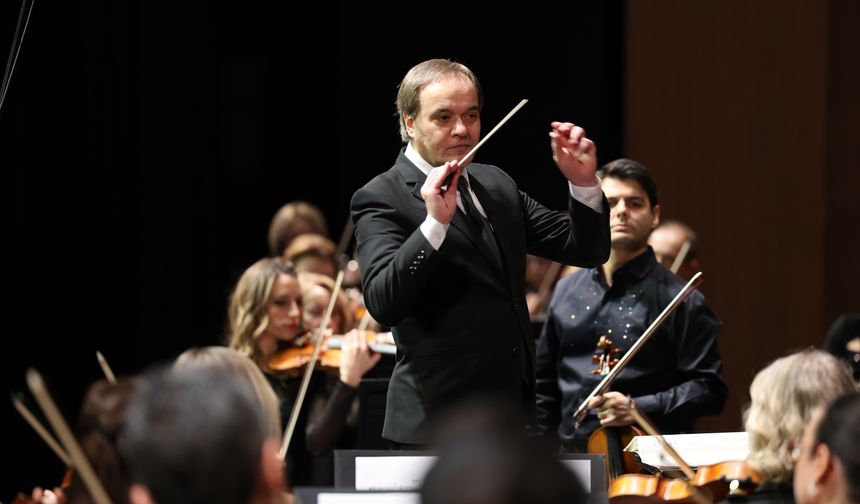 İstanbul keman virtüözü Robert Lakatos'u ağırladı