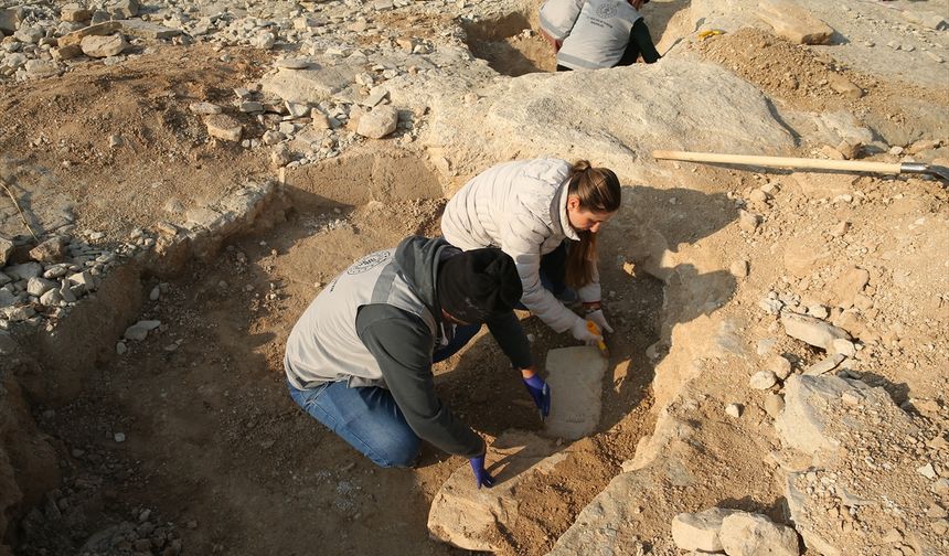 Adıyaman'da Göbeklitepe'deki taşları andıran yapılar bulundu