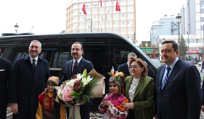 AK Parti’li Zorlu’dan Gaziantep’te Belediye Ziyaretleri