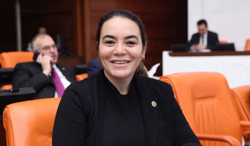 Ayyüce Türkeş: 'Saç örgüsü bir Türk geleneğidir'