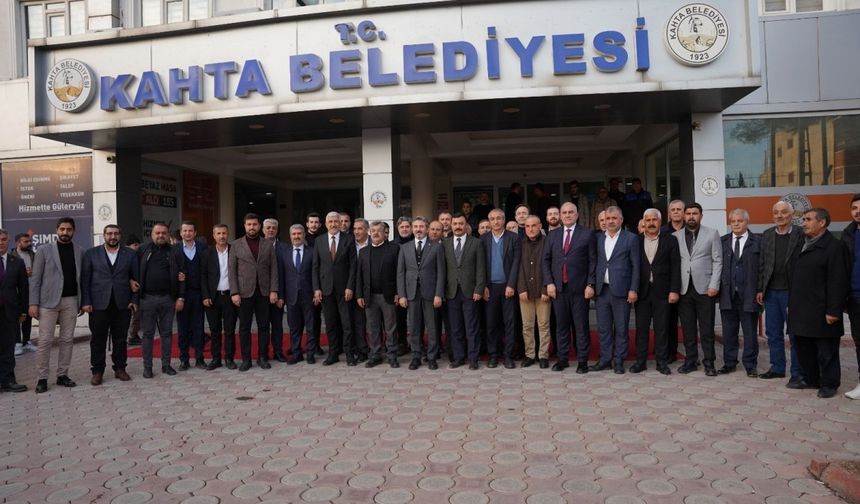 Ahmet Aydın'dan Kahta Belediye Başkanı Hallaç'a ziyaret