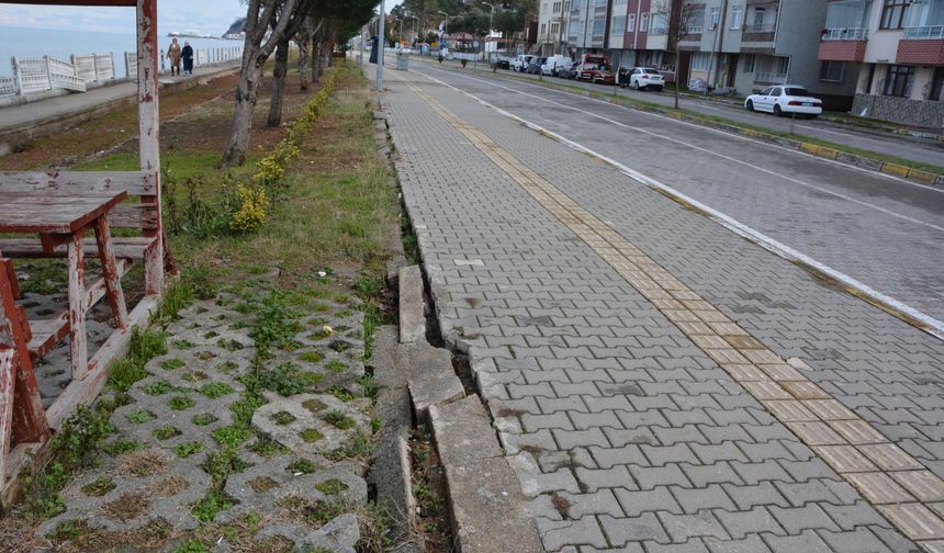 İnebolu Sahilinde Dev Dalgalar Korku Saçtı