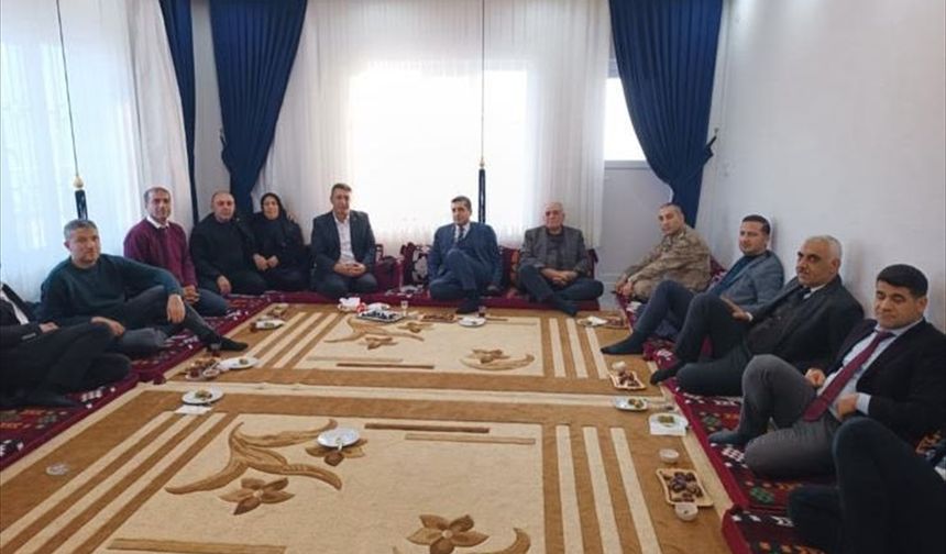 Kozluk Kaymakamı Böçkün'den şehit ailesine ziyaret