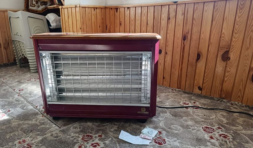 Camide izinsiz kullandığı ısıtıcının yanına para bıraktı