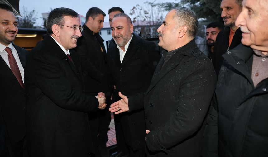 Cumhurbaşkanı Yardımcısı Yılmaz, Siirt Valiliğini ziyaret etti