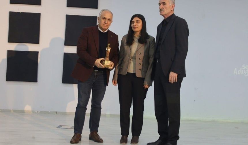 Emek Platformu’ndan Dayanışma Gösterenlere Plaket