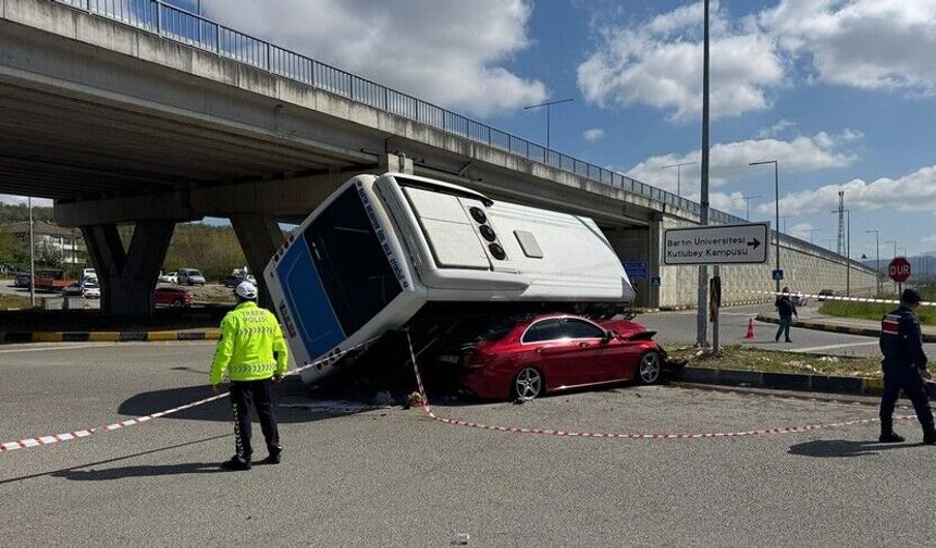 Bartın’da devrilen otobüs kazasında 46 kişi yaralandı