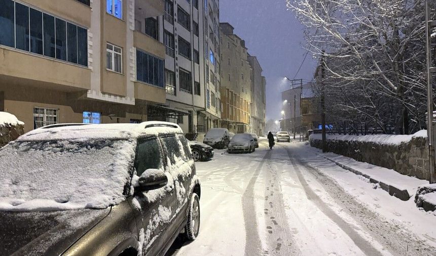 Soğuk Hava ve Kar Yurt Genelinde Etkisini Sürdürüyor