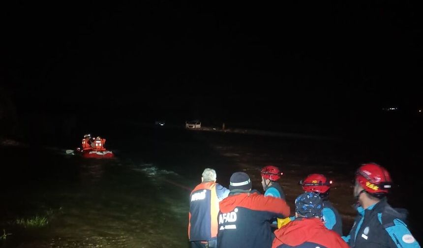 Bursa’da Derede Mahsur Kalan 4 Kişi Kurtarıldı