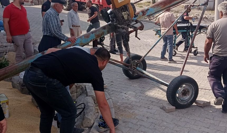 Besni'de Helezon Makinesi Kazası: 1 Yaralı