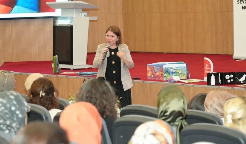 Adıyaman'da Ailelere Kitap Okuma Eğitimi Verildi