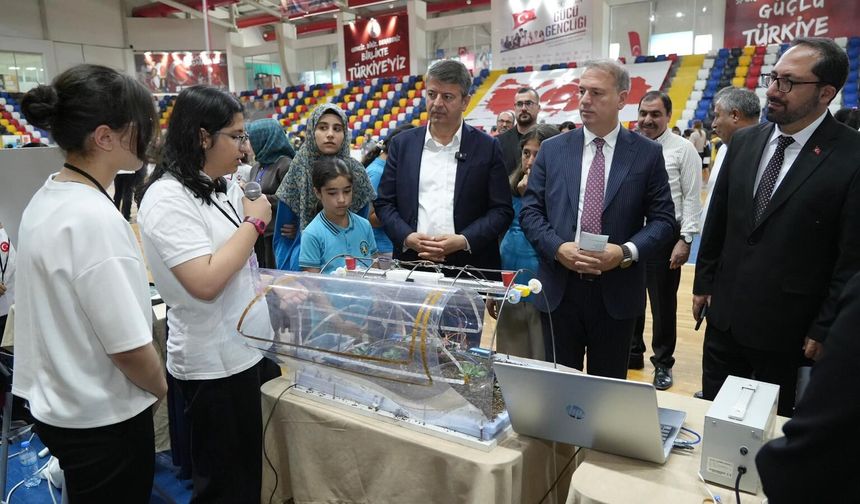 Öğrencilerin Bilim Projeleri Festivalde Sergilendi